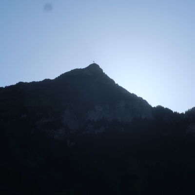 Das Gipfelkreuz ist von überall her sichtbar.