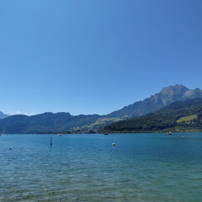Der Pilatus Ostgrat in seiner ganzen Länge von Stansstad bis zum Pilatus, von Horw aus gesehen.
